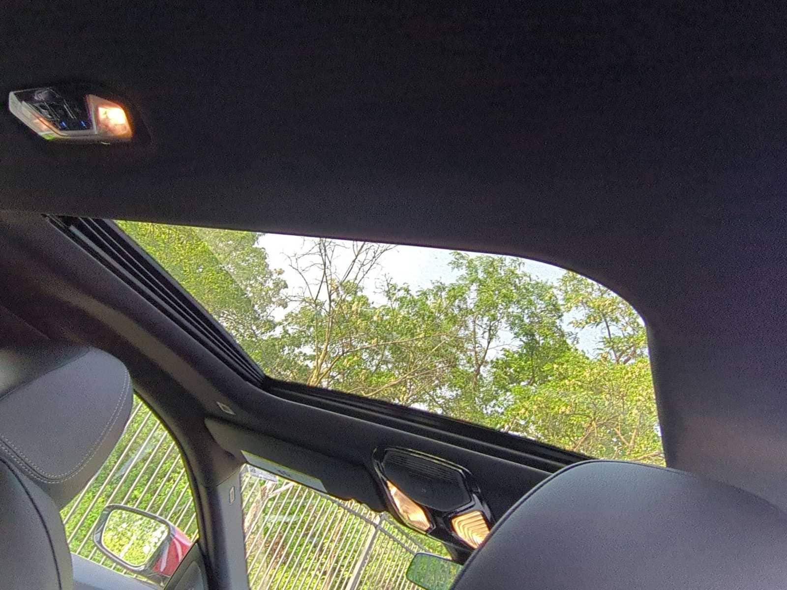 Thumbnail: 2025 BMW i4 - 23