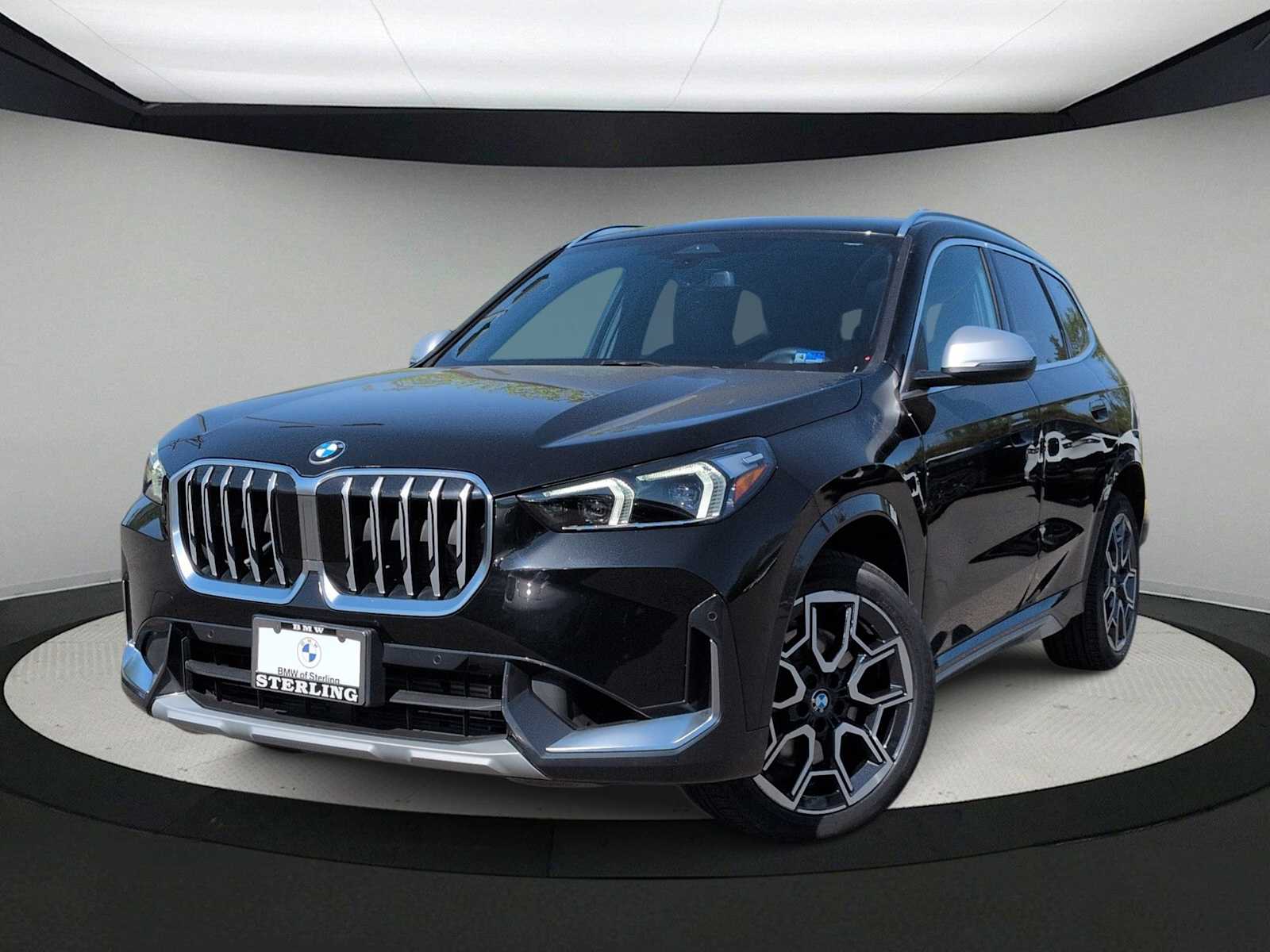 Thumbnail: 2023 BMW X1 - 1