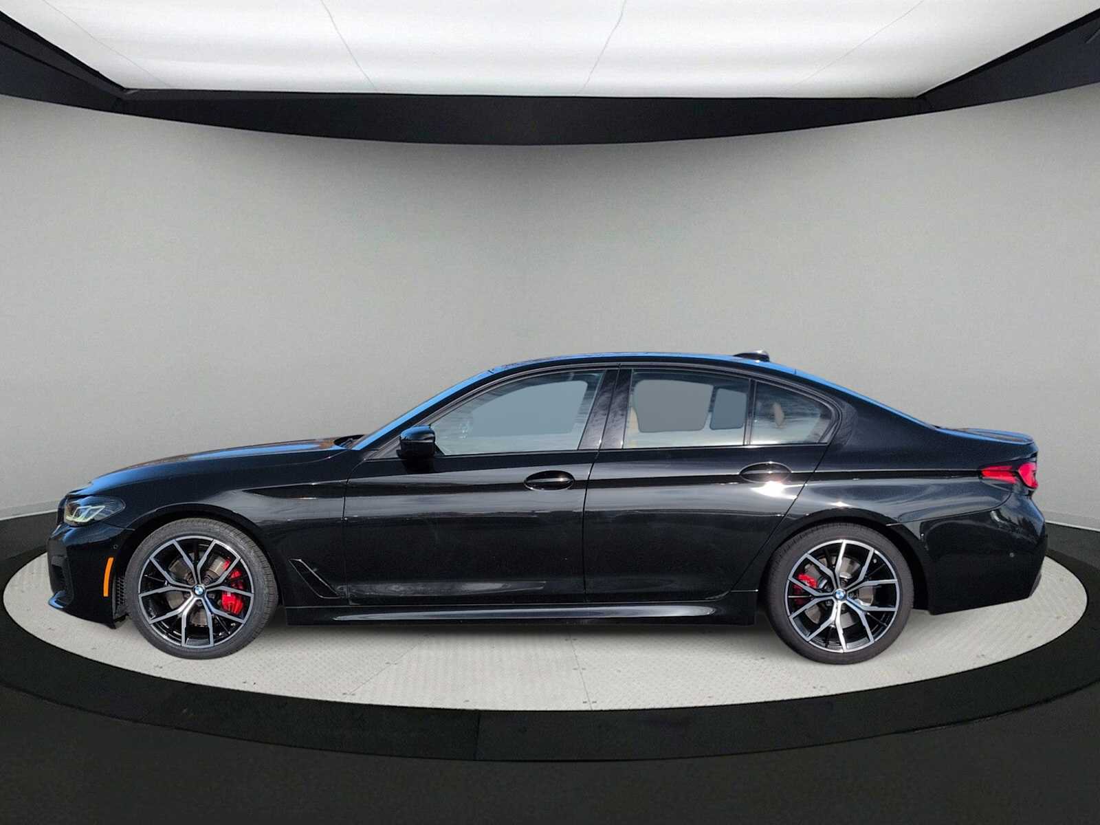 Thumbnail: 2023 BMW 5 Series - 5