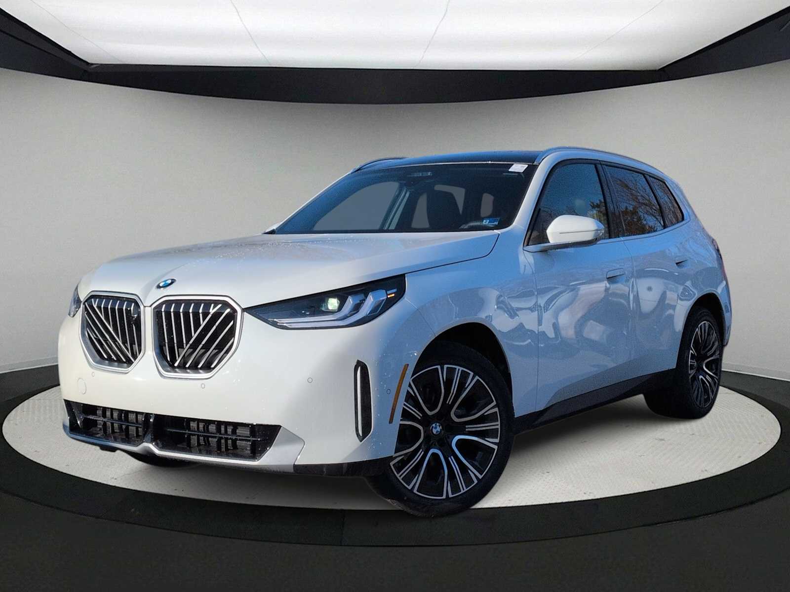 Thumbnail: 2026 BMW X3 - 1