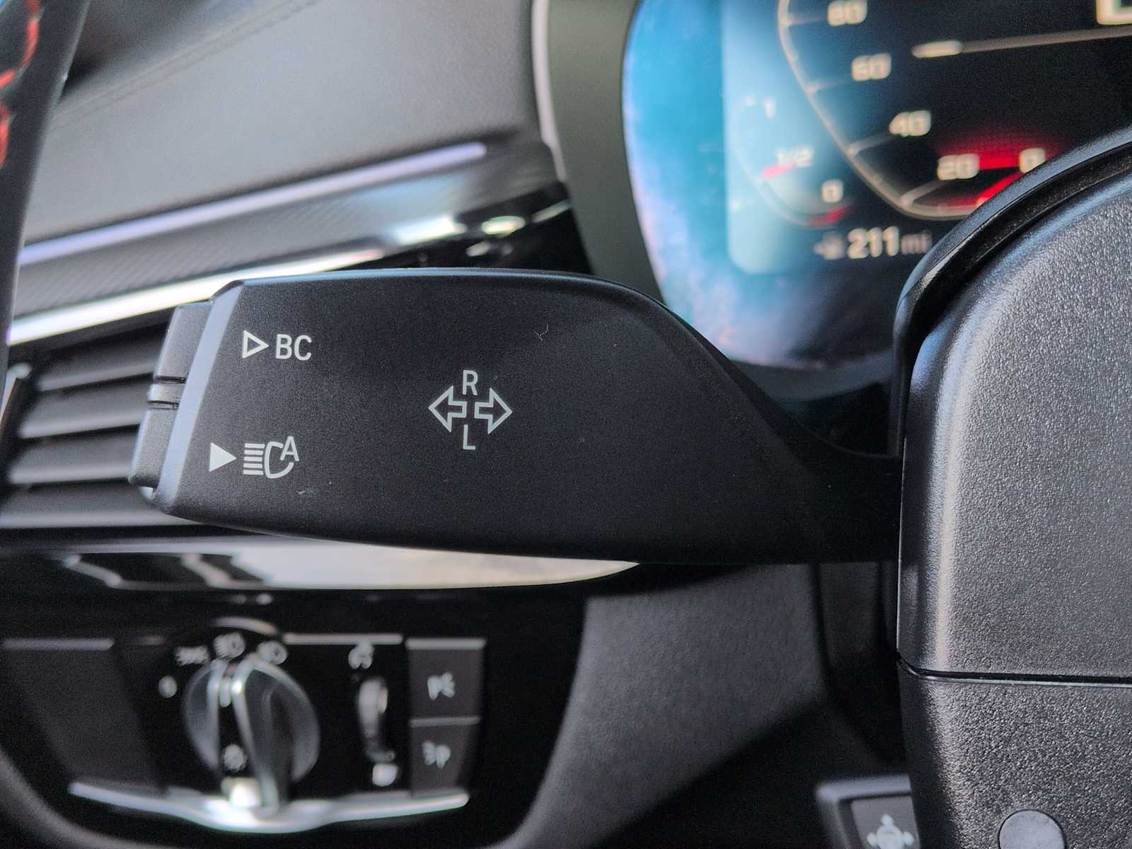 Thumbnail: 2023 BMW M5 - 27