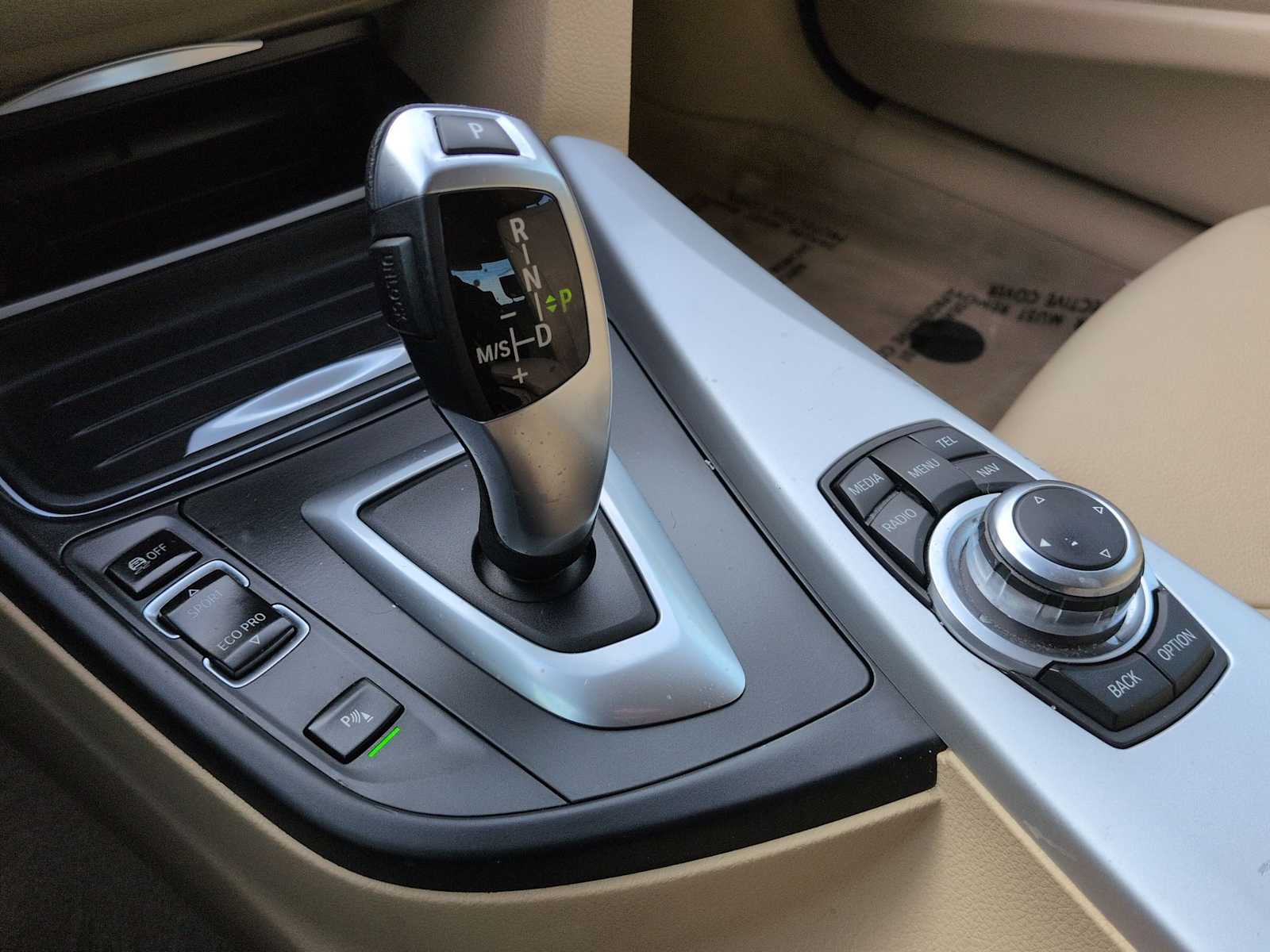 Thumbnail: 2013 BMW 3 Series - 34