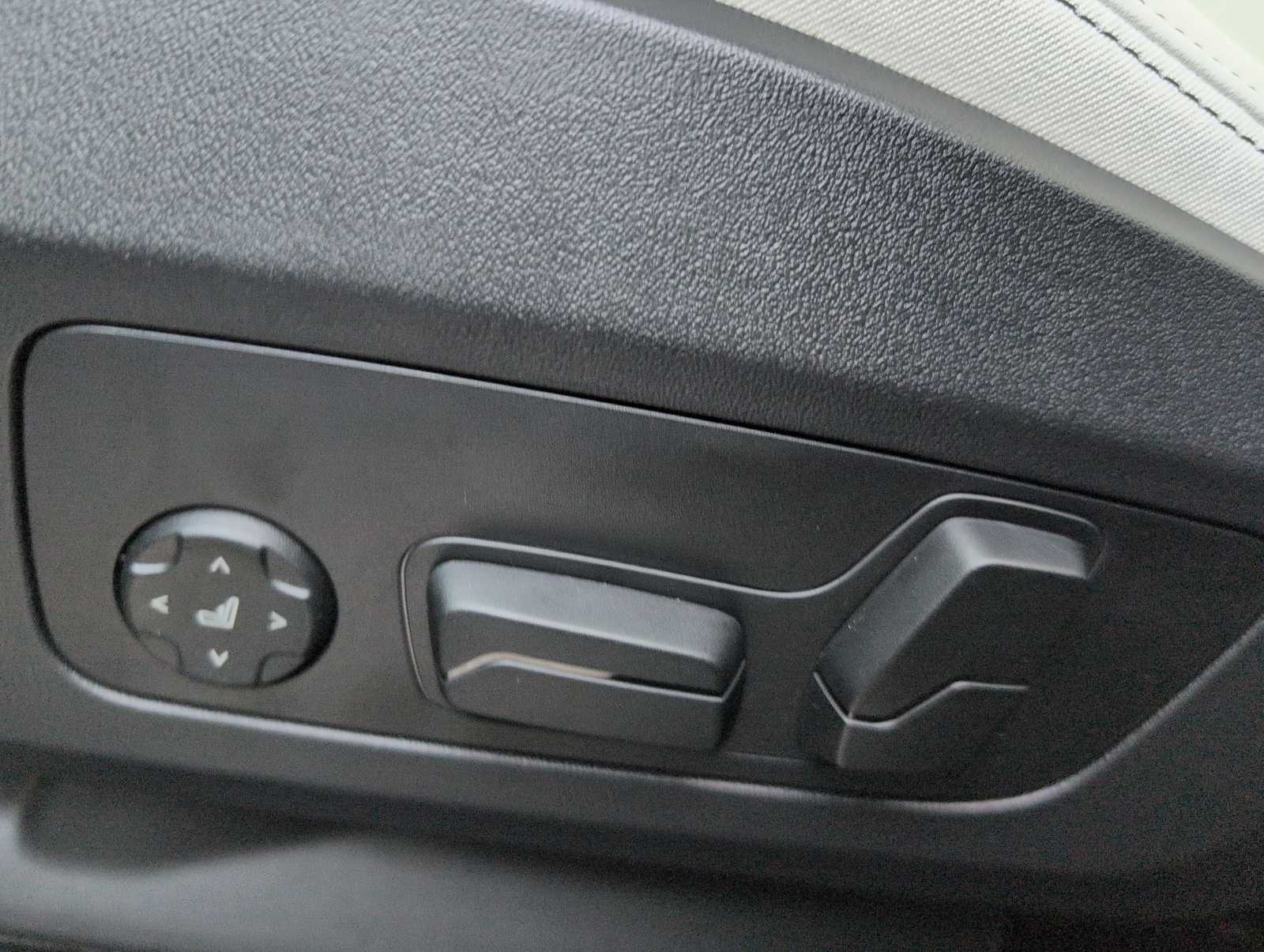 Thumbnail: 2026 BMW X1 - 17