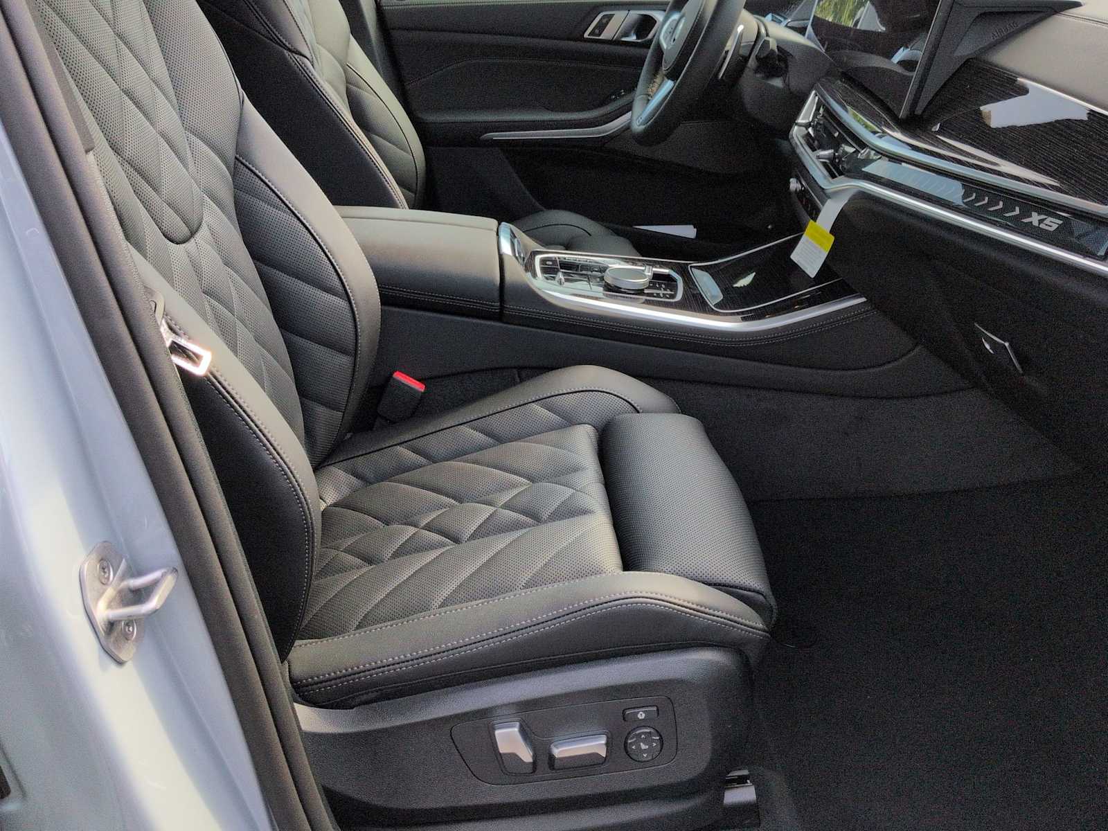 Thumbnail: 2026 BMW X5 - 24