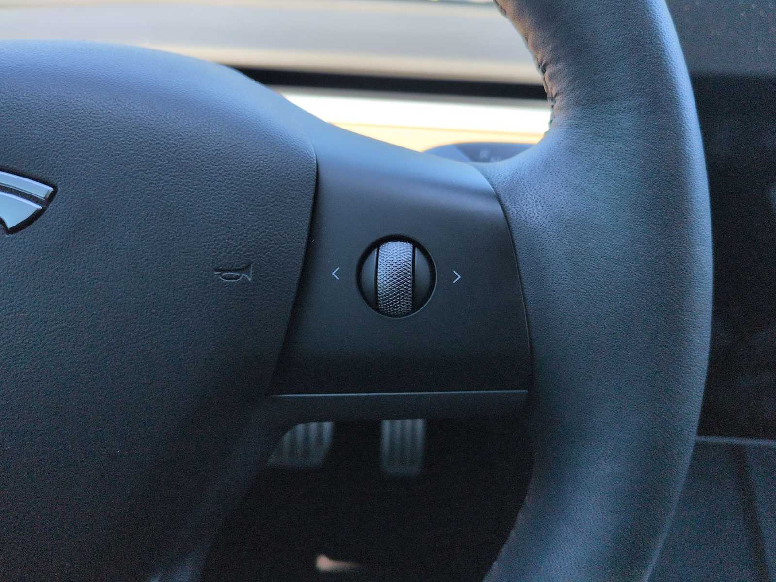Thumbnail: 2022 Tesla Model 3 - 26