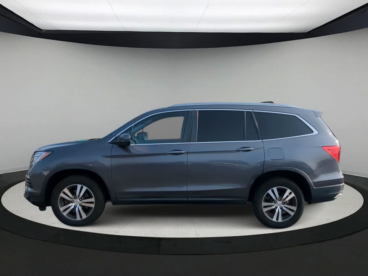 Thumbnail: 2016 Honda Pilot - 5