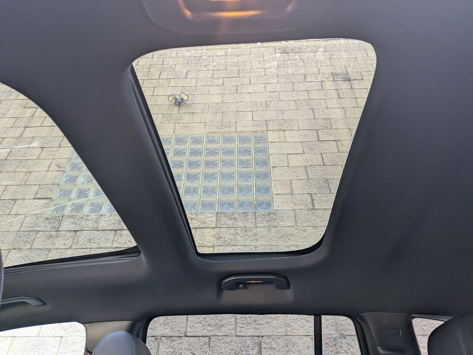 Thumbnail: 2020 Mercedes-Benz GLB - 23