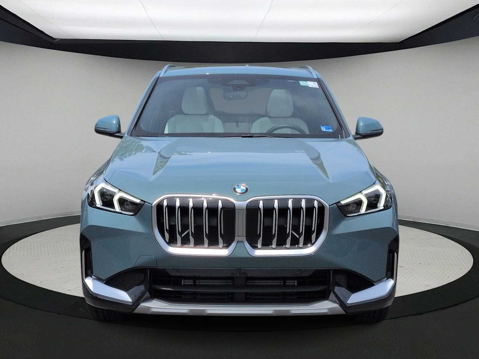 Thumbnail: 2026 BMW X1 - 3