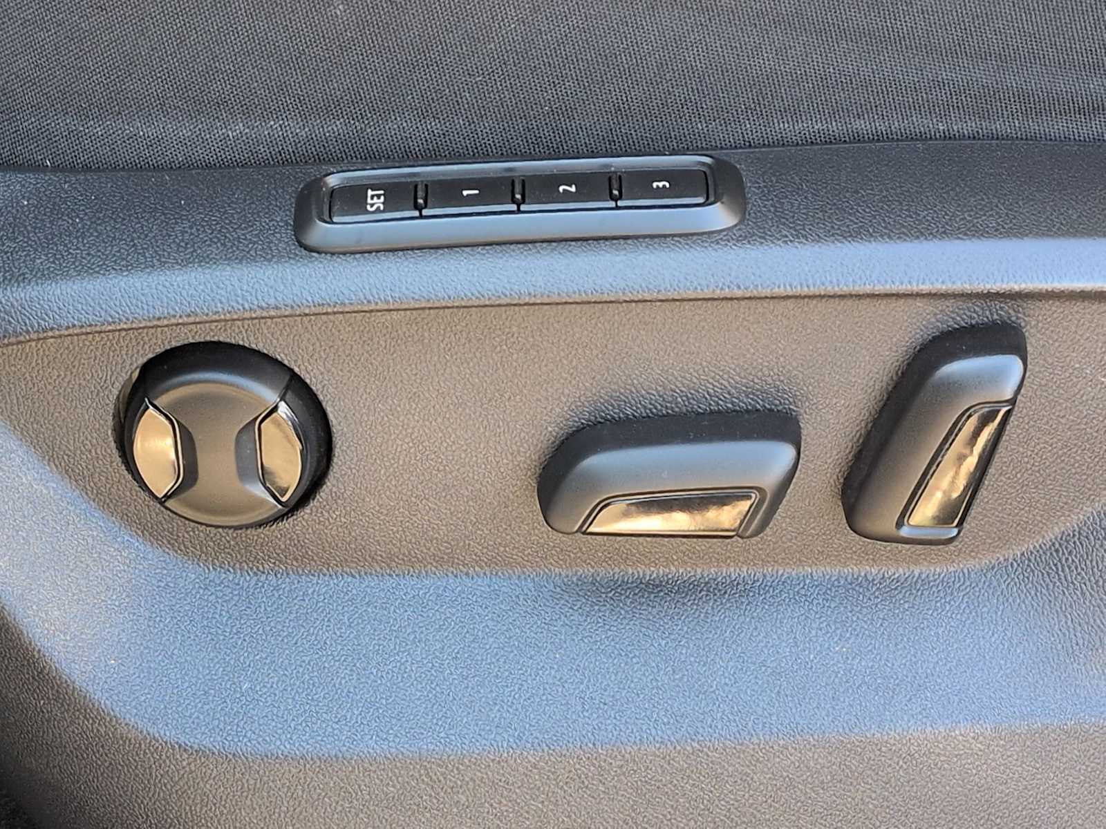 Thumbnail: 2021 Volkswagen Atlas - 16