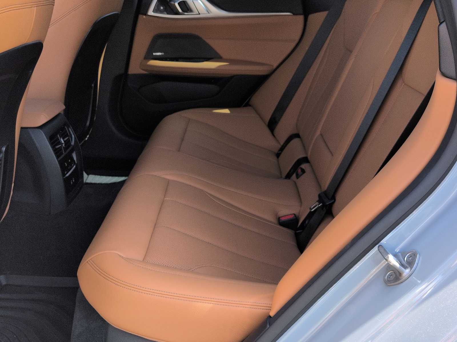 Thumbnail: 2024 BMW 4 Series - 21