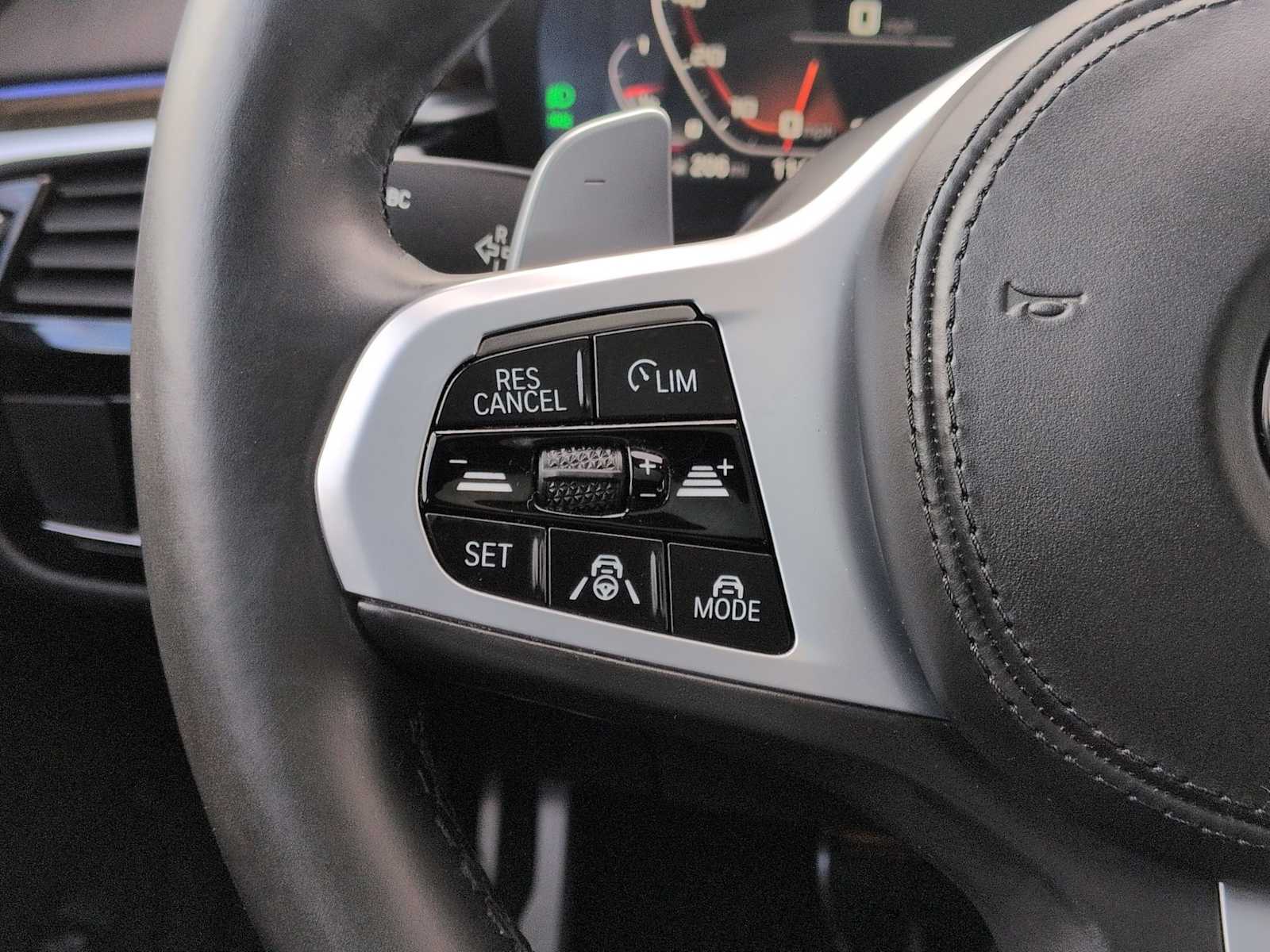 Thumbnail: 2021 BMW 5 Series - 25