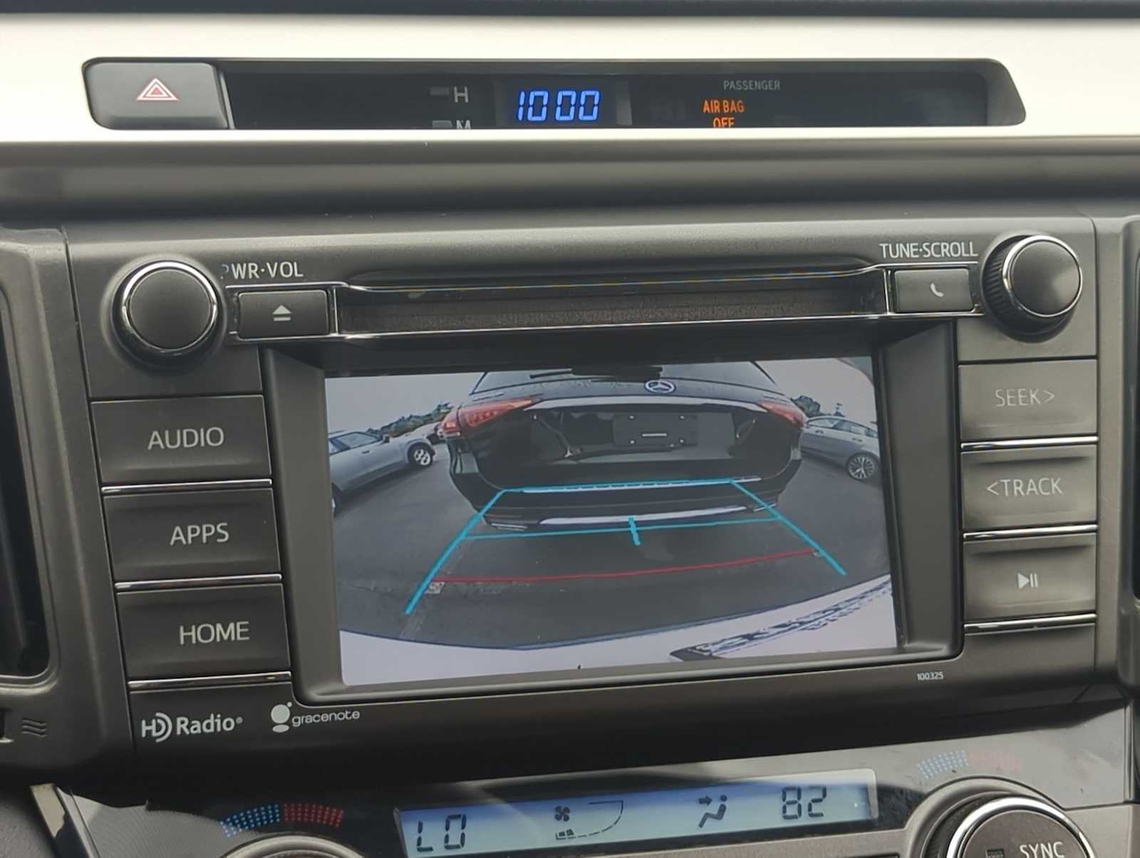 Thumbnail: 2015 Toyota RAV4 - 30