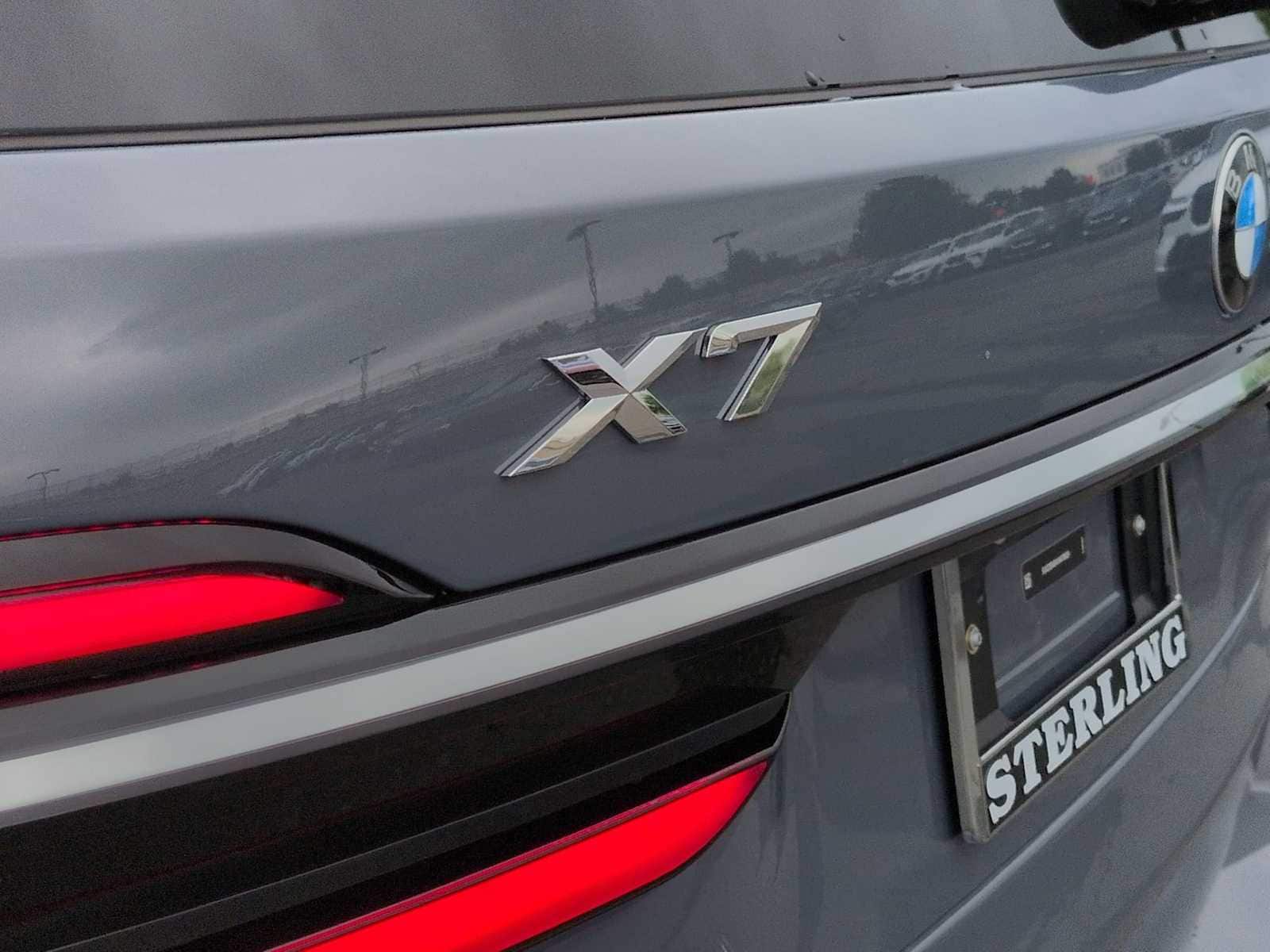 Thumbnail: 2027 BMW X7 - 13