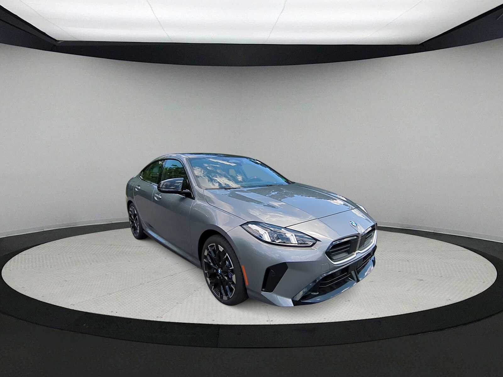 Thumbnail: 2025 BMW 2 Series - 2