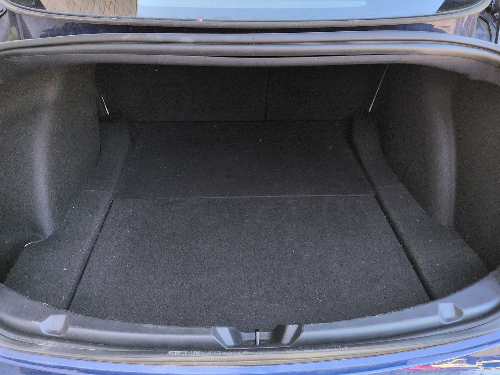 Thumbnail: 2022 Tesla Model 3 - 33