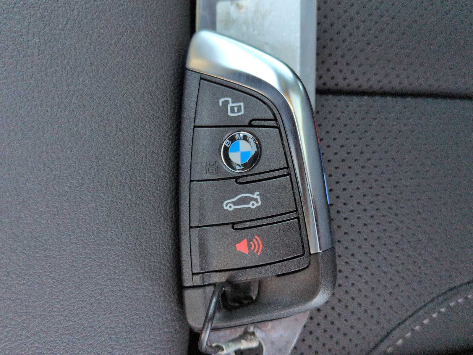 Thumbnail: 2026 BMW i4 - 37