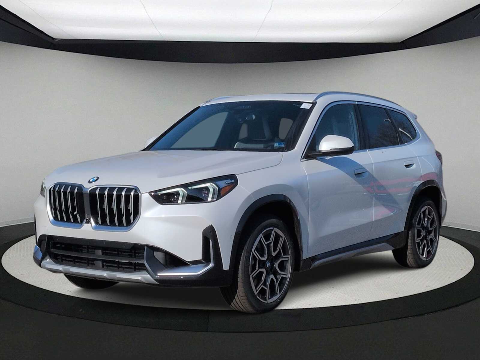 Thumbnail: 2026 BMW X1 - 4