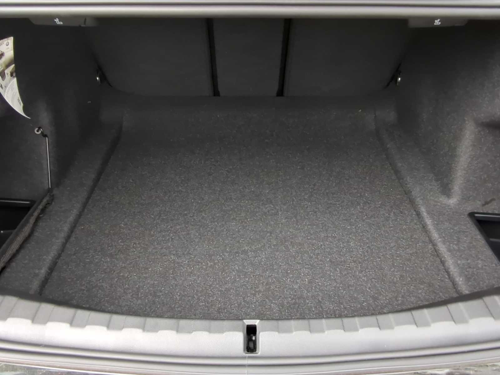 Thumbnail: 2025 BMW 3 Series - 36