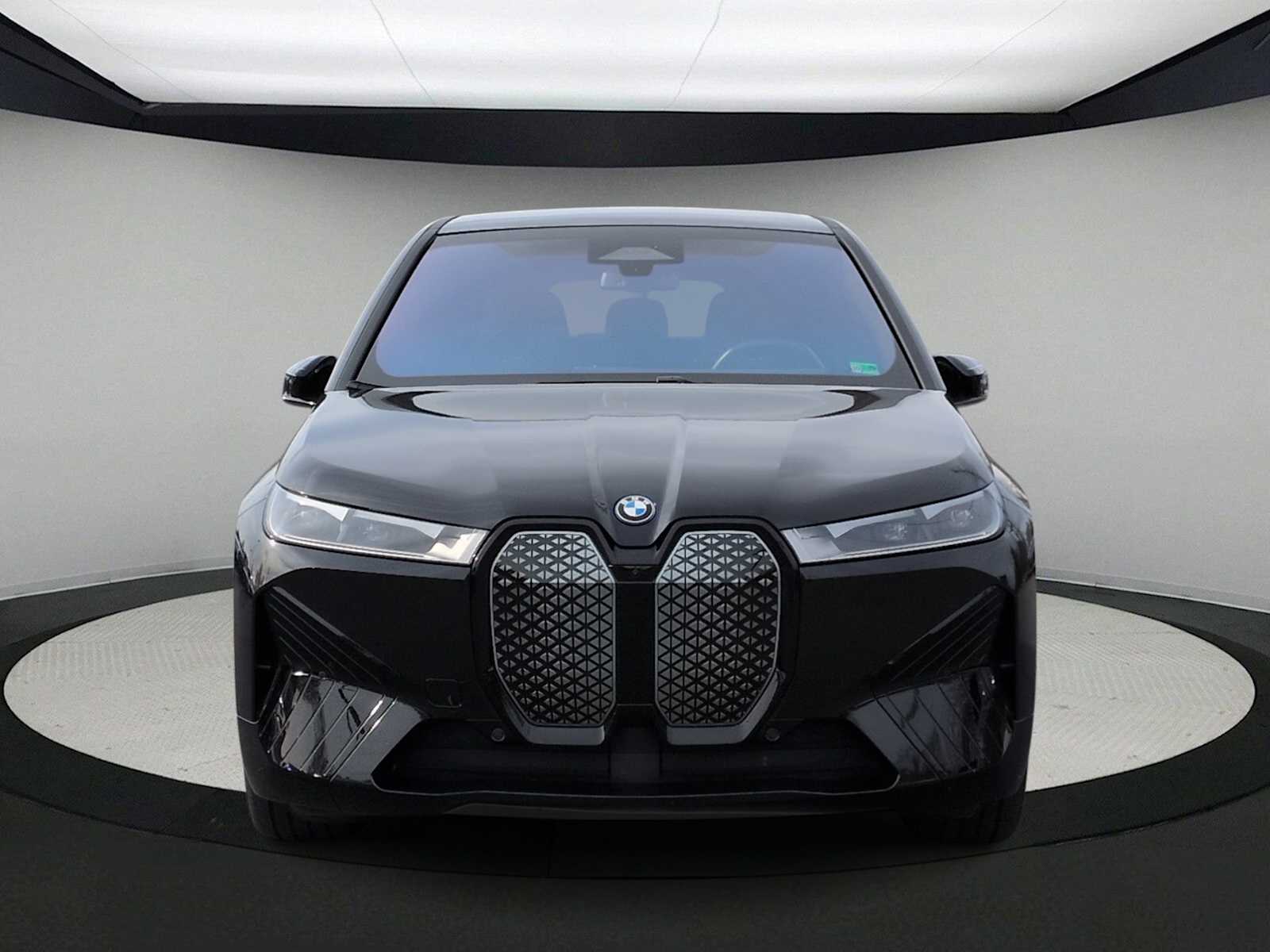 Thumbnail: 2025 BMW iX - 3