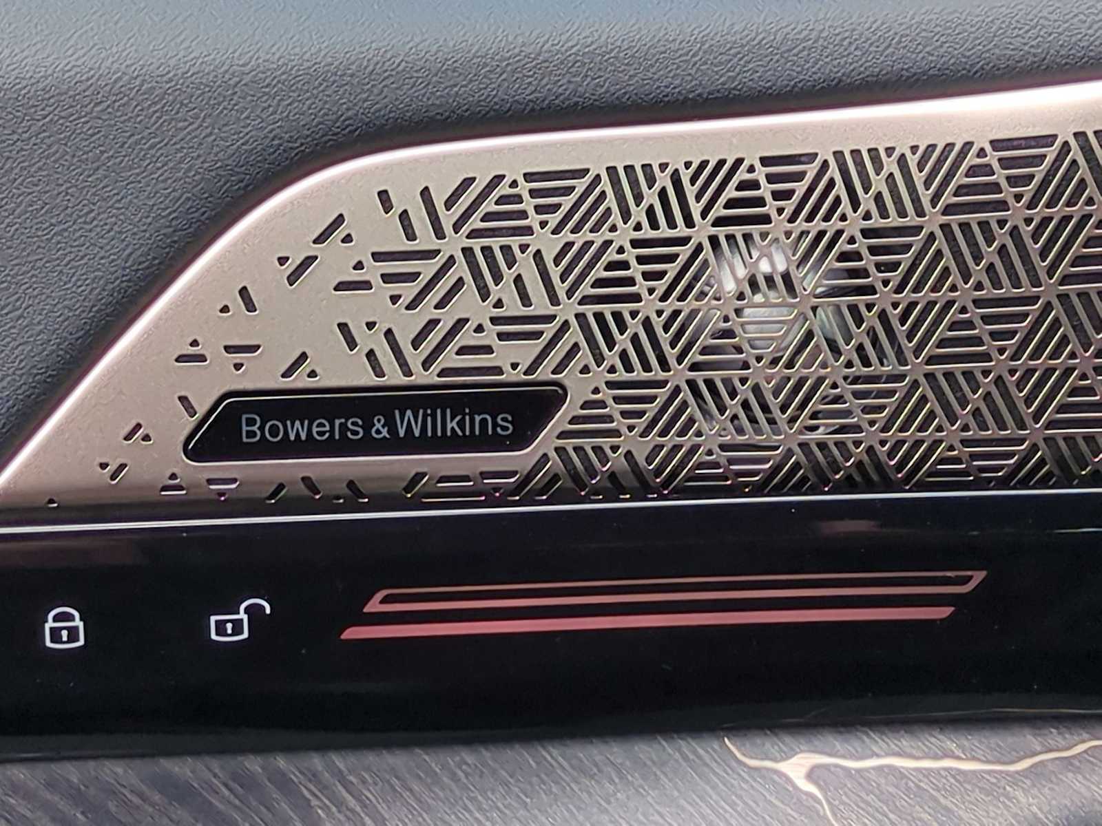 Thumbnail: 2025 BMW 5 Series - 32