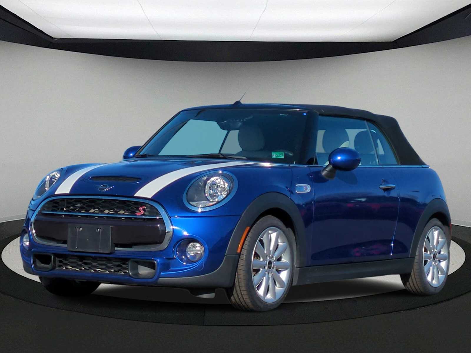 Thumbnail: 2019 MINI Cooper Convertible - 4