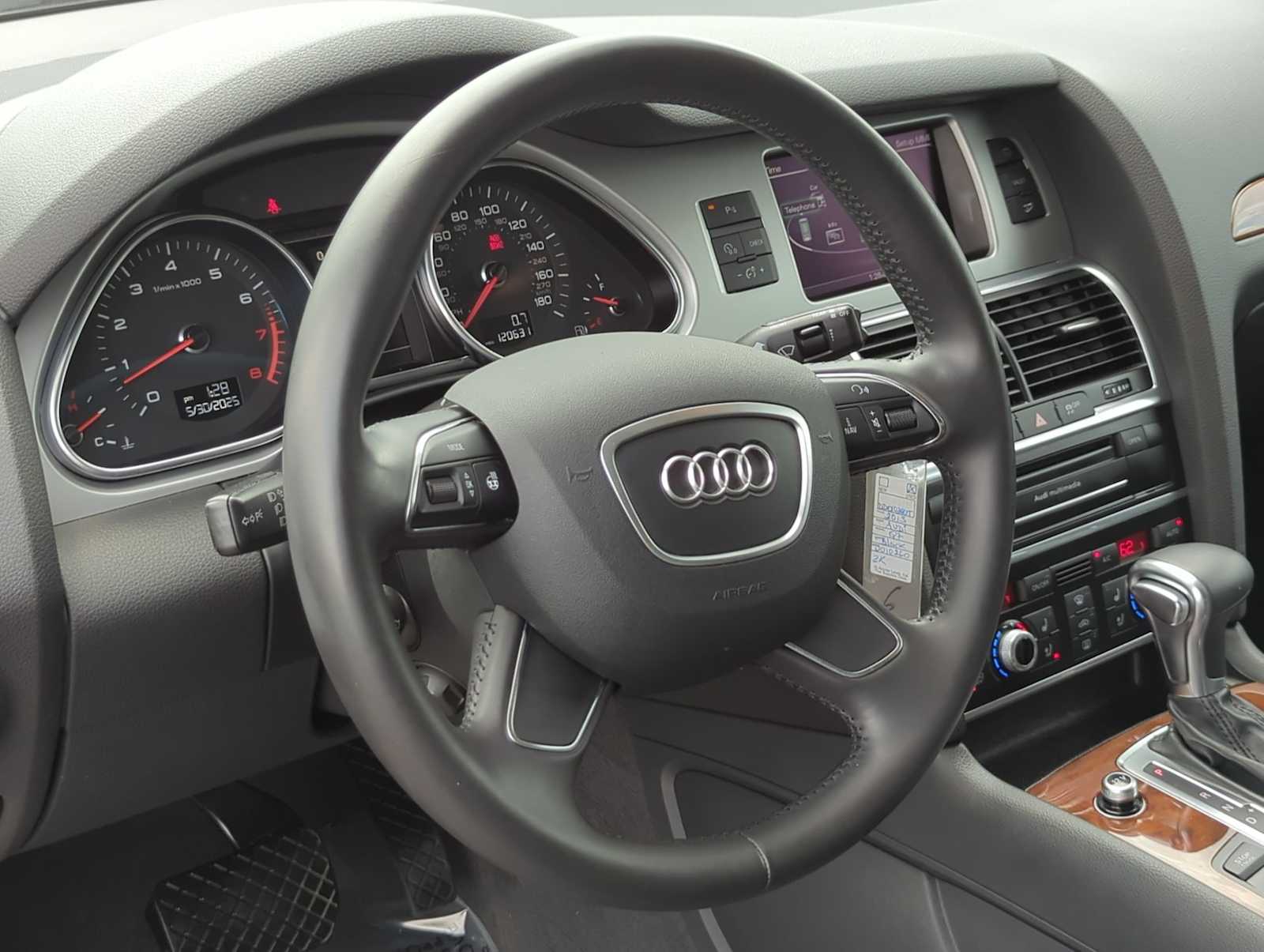 Thumbnail: 2013 Audi Q7 - 23