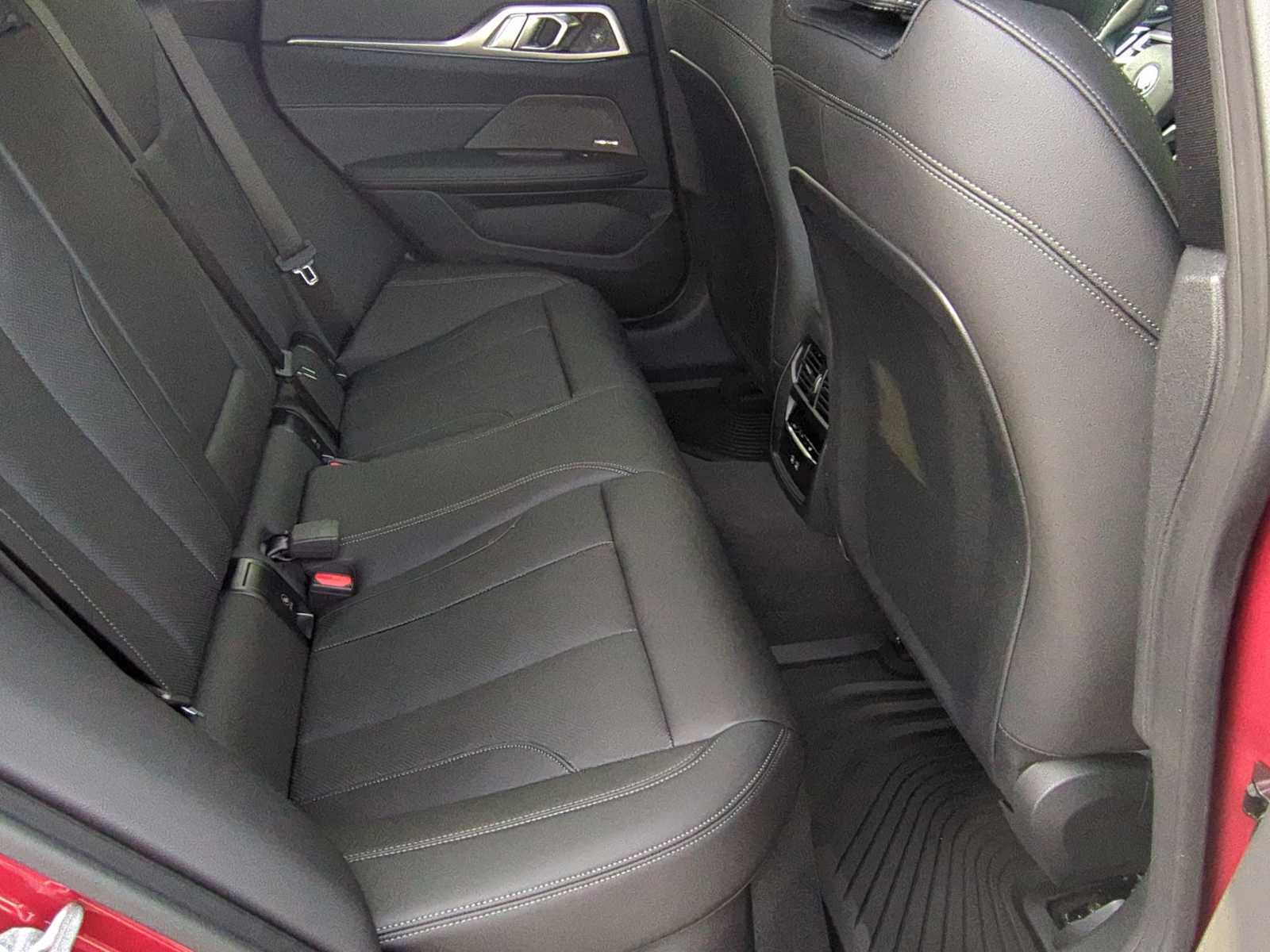 Thumbnail: 2025 BMW i4 - 22