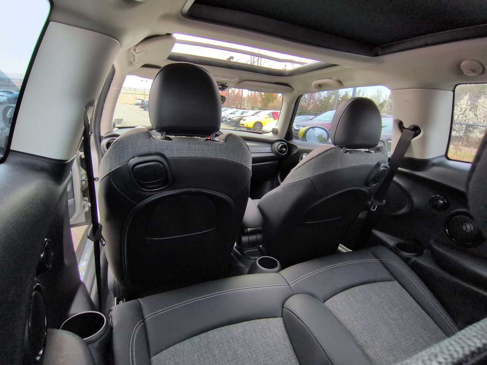 Thumbnail: 2023 MINI Cooper Hardtop - 19