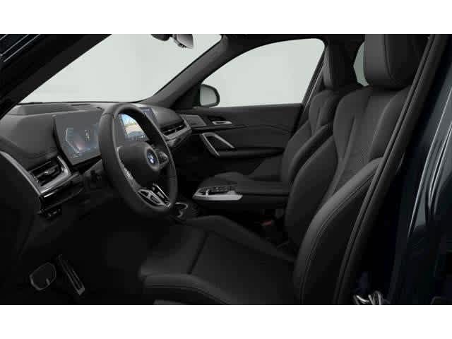 Thumbnail: 2027 BMW X1 - 6