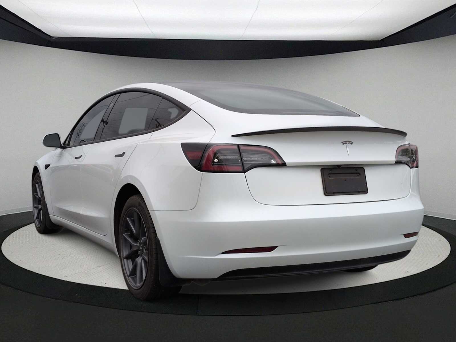 Thumbnail: 2023 Tesla Model 3 - 6