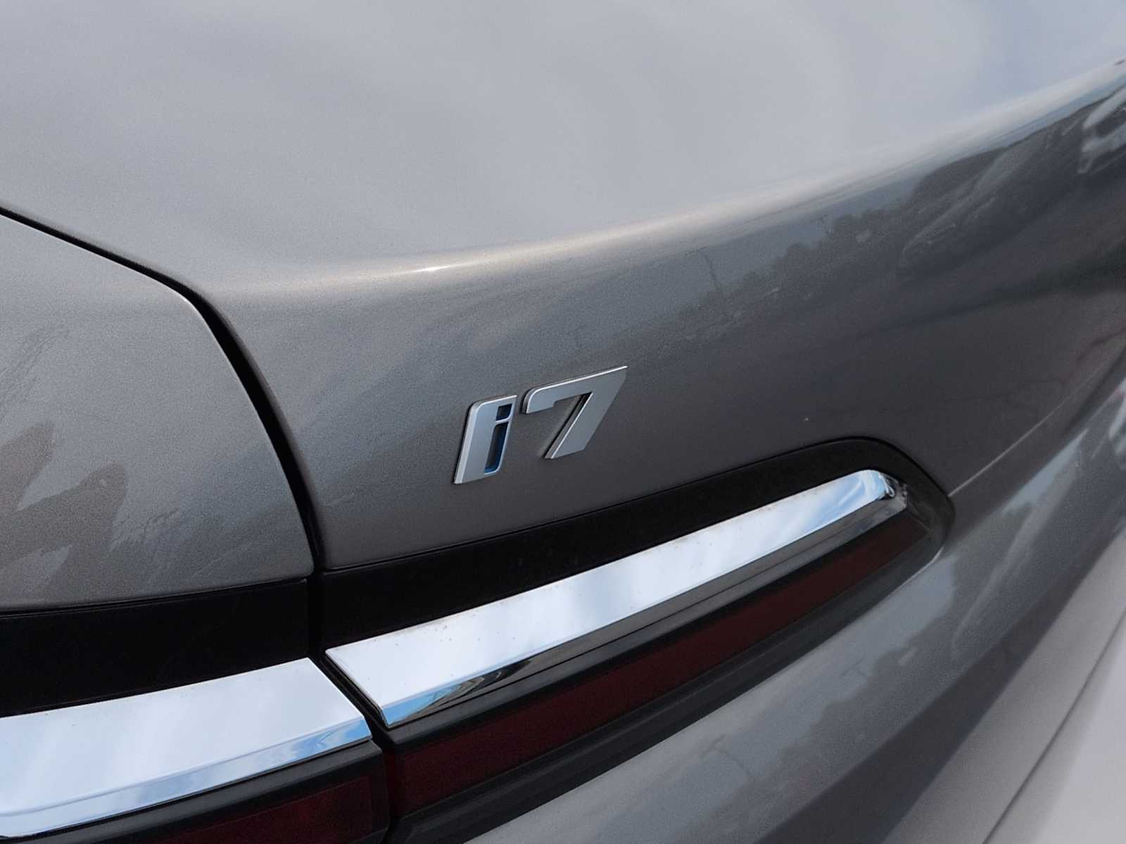 Thumbnail: 2025 BMW i7 - 13