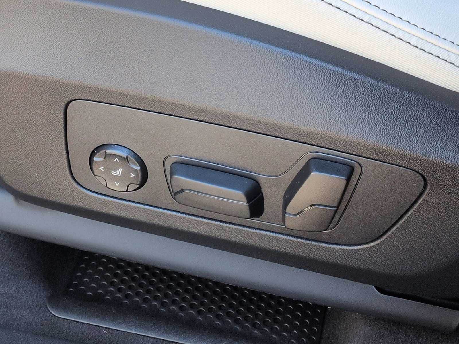 Thumbnail: 2026 BMW X1 - 18