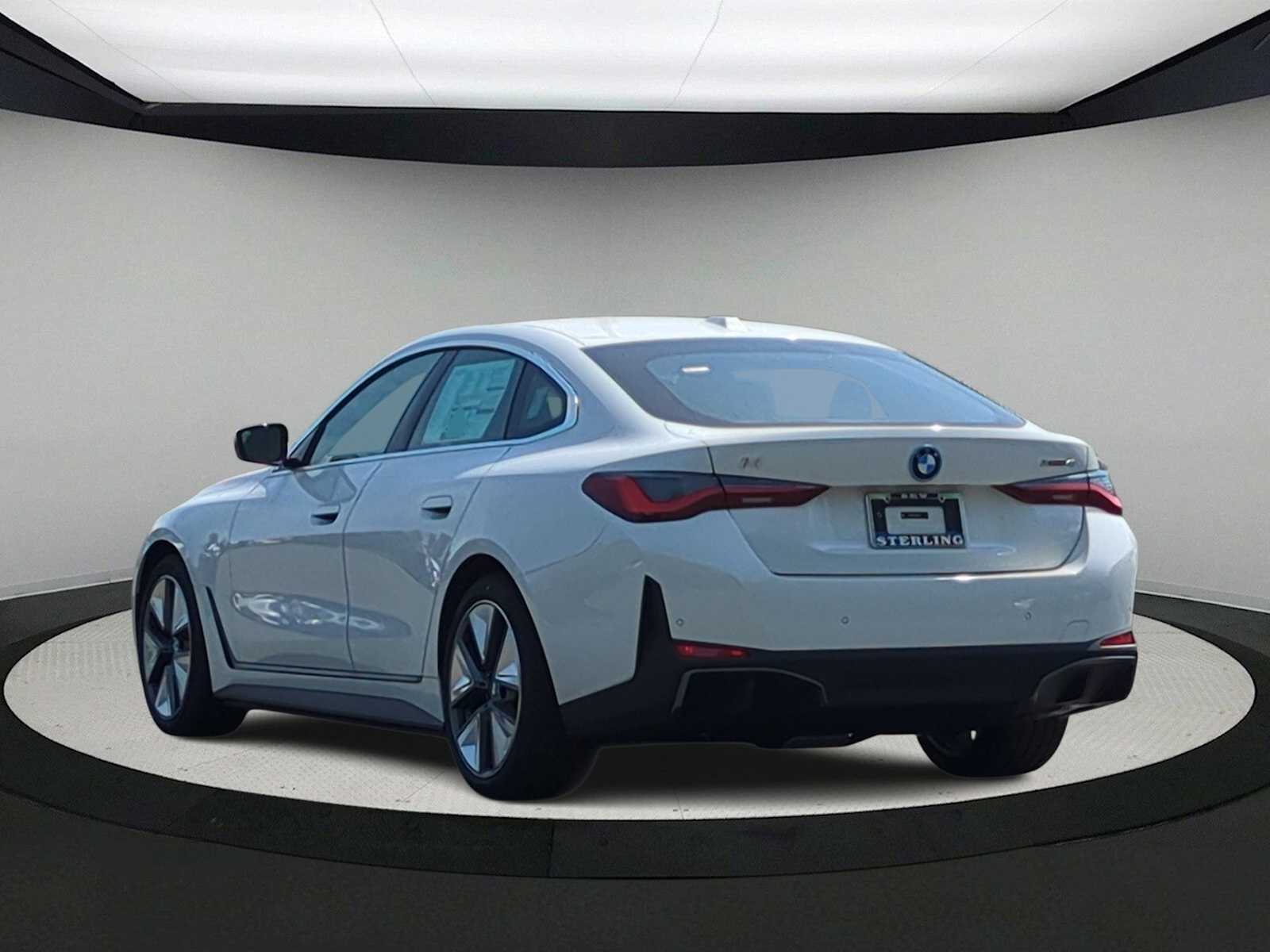 Thumbnail: 2025 BMW i4 - 6