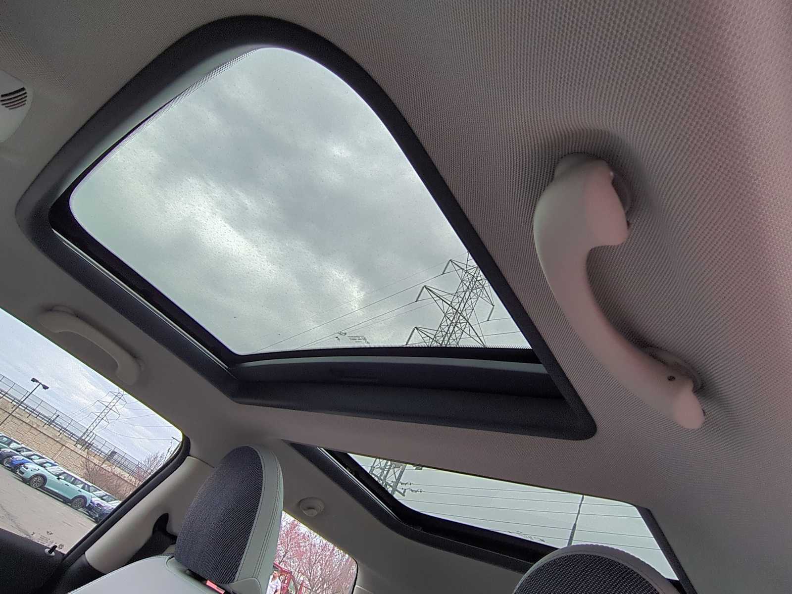 Thumbnail: 2025 MINI Cooper Hardtop - 17