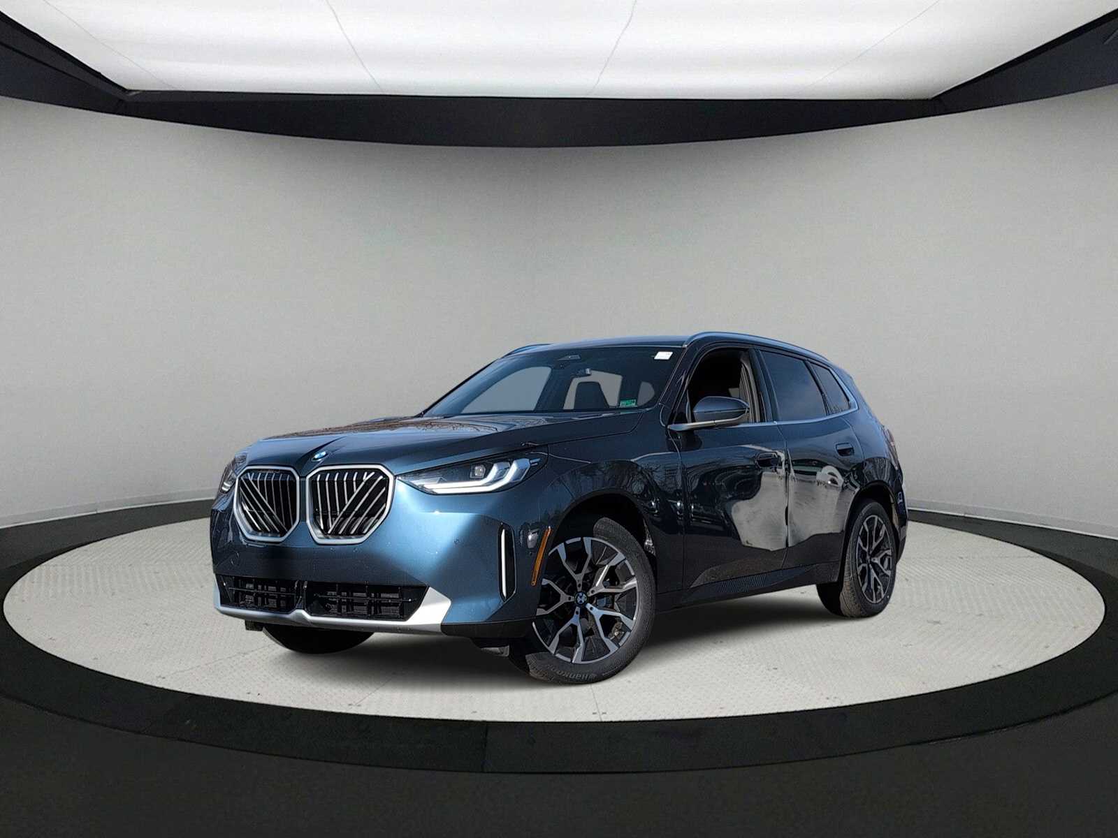 Thumbnail: 2026 BMW X3 - 1