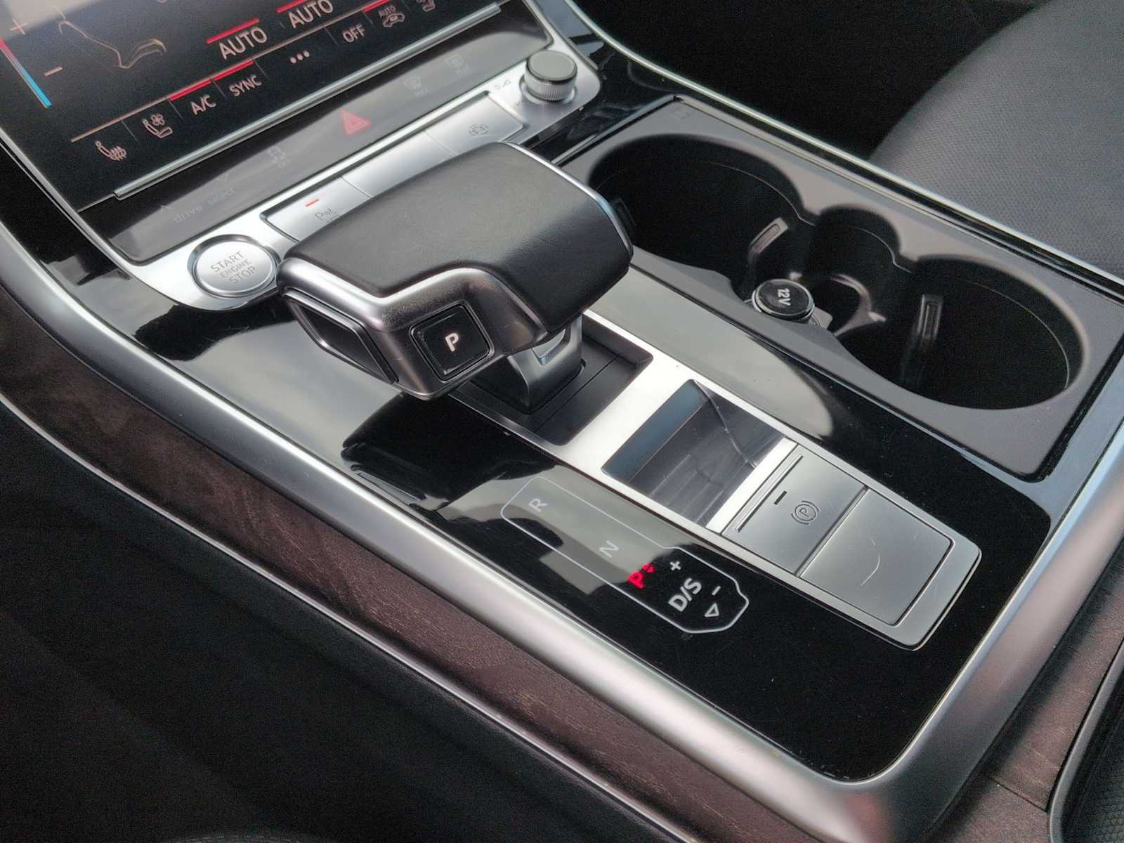 Thumbnail: 2020 Audi Q7 - 33