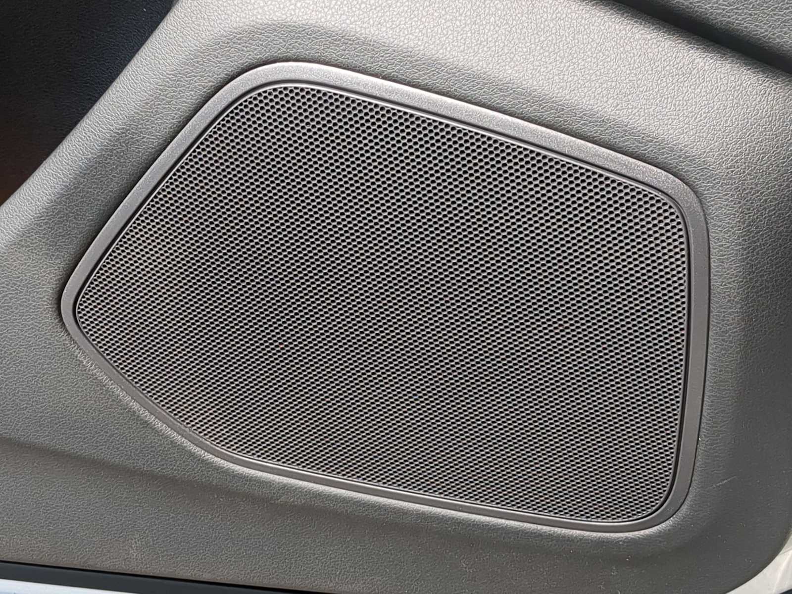 Thumbnail: 2018 Audi Q3 - 31
