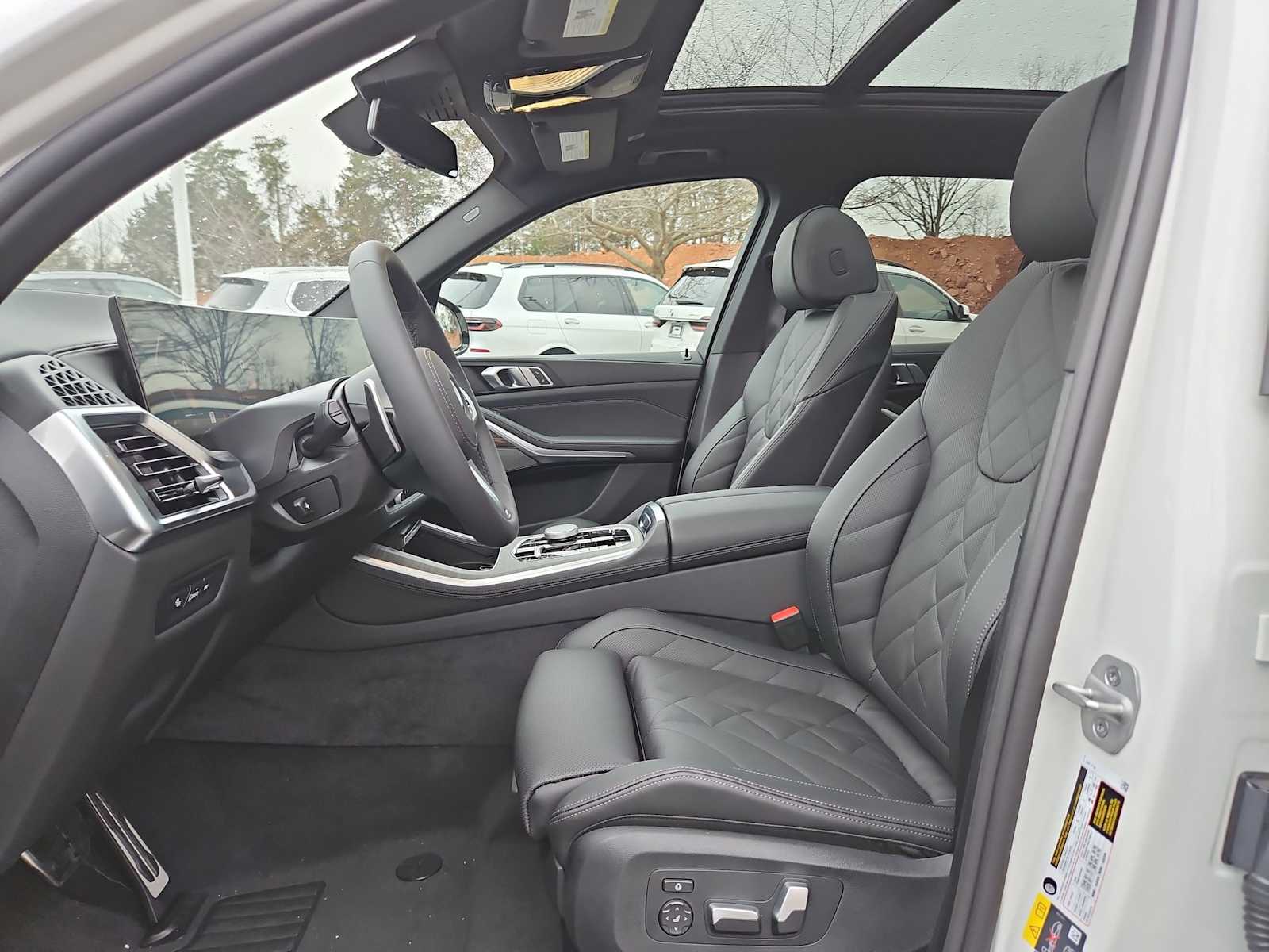 Thumbnail: 2026 BMW X5 - 17