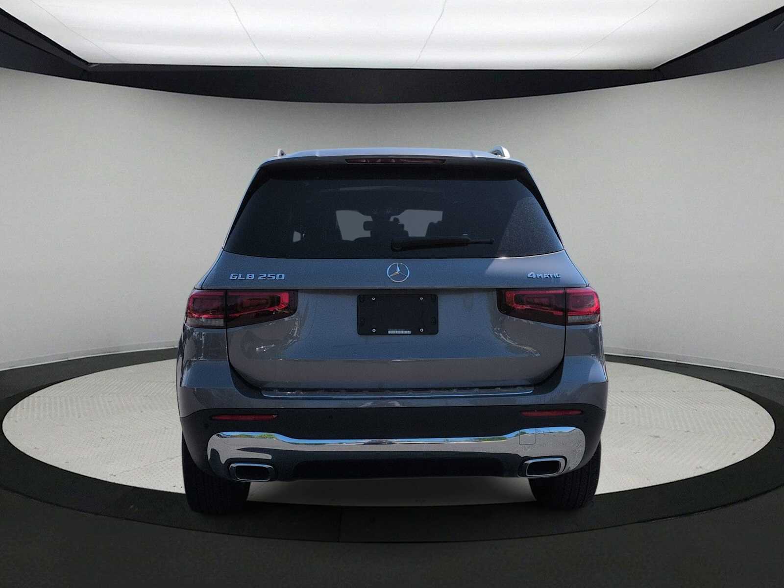 Thumbnail: 2020 Mercedes-Benz GLB - 6