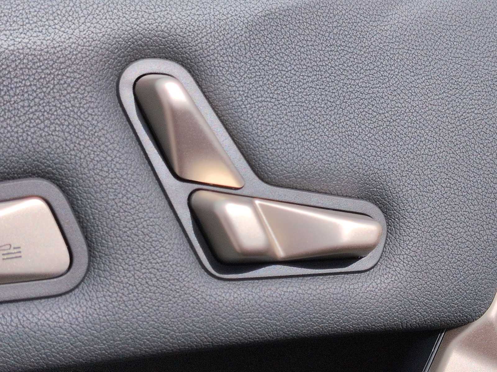 Thumbnail: 2026 BMW iX - 17