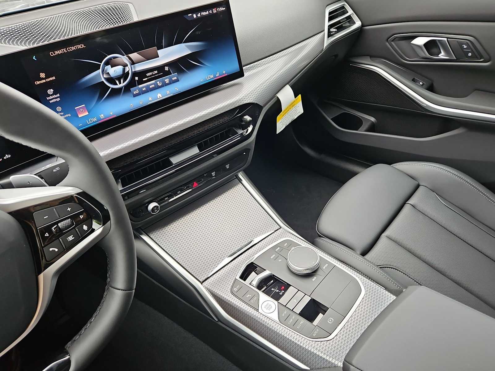 Thumbnail: 2025 BMW 3 Series - 28