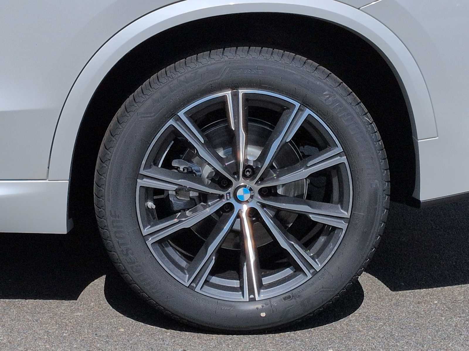 Thumbnail: 2026 BMW X5 - 14