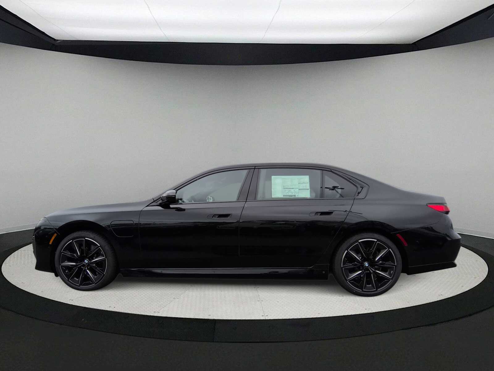 Thumbnail: 2026 BMW 7 Series - 5