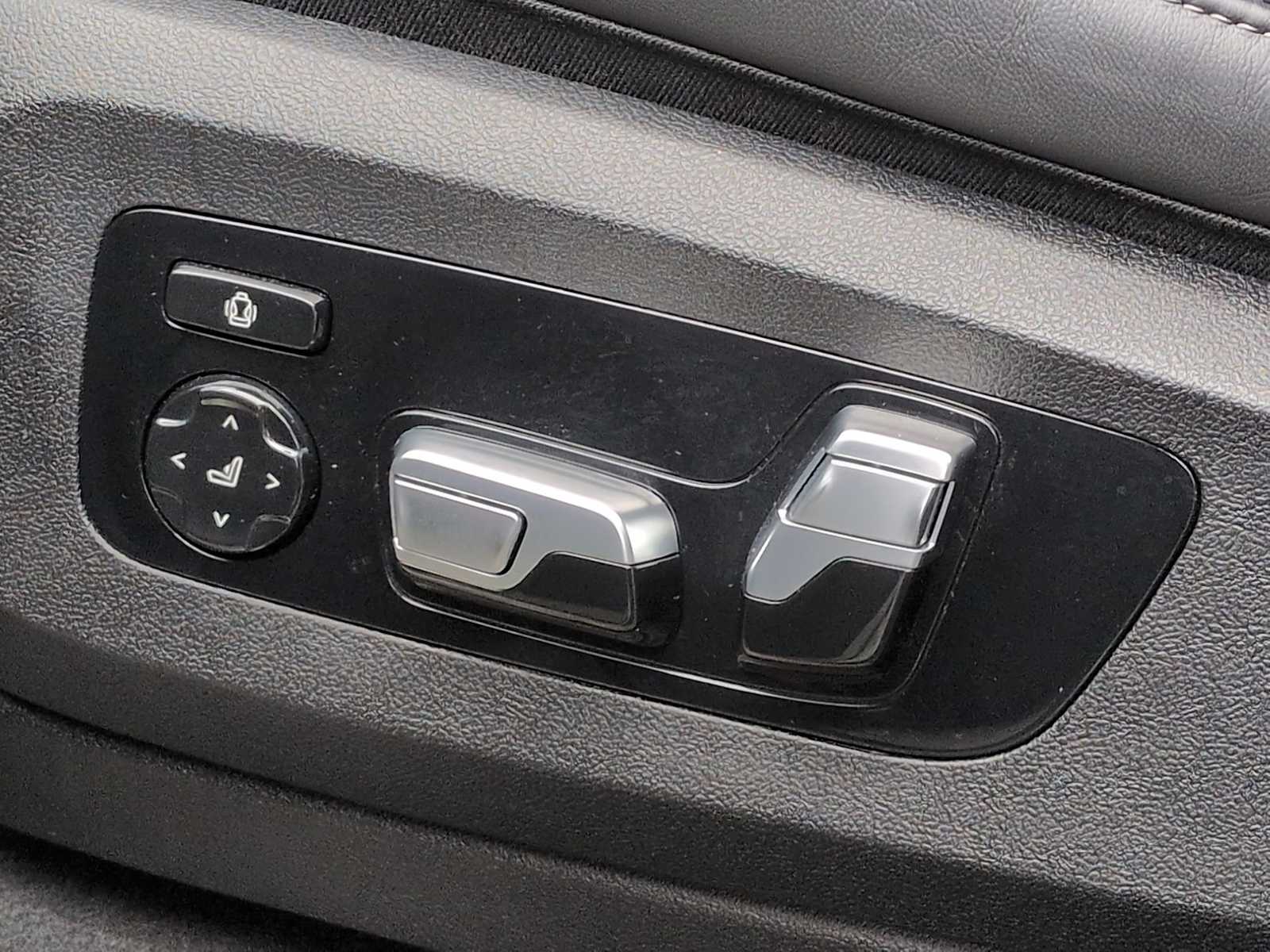 Thumbnail: 2022 BMW X7 - 18