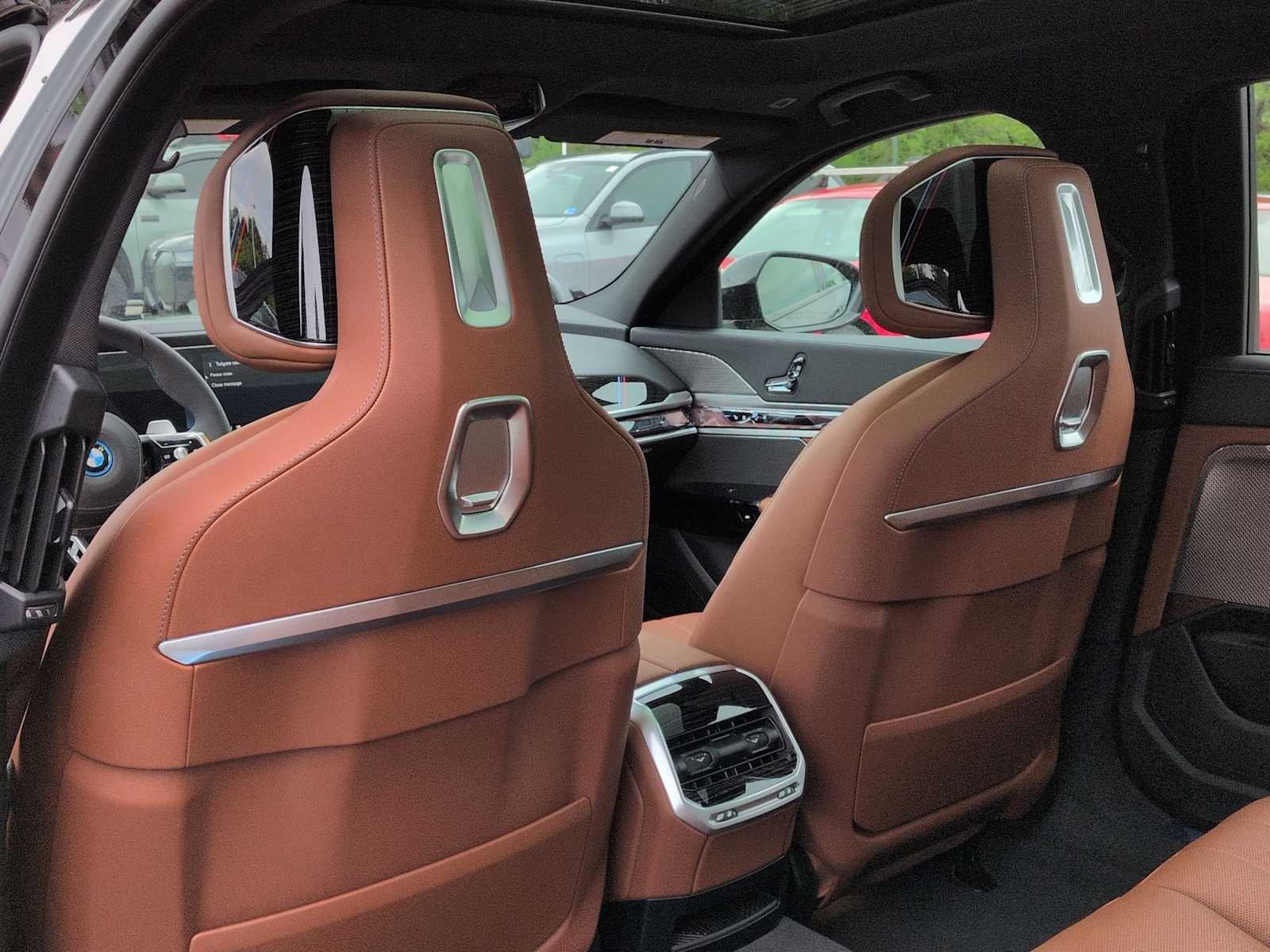 Thumbnail: 2026 BMW 7 Series - 18