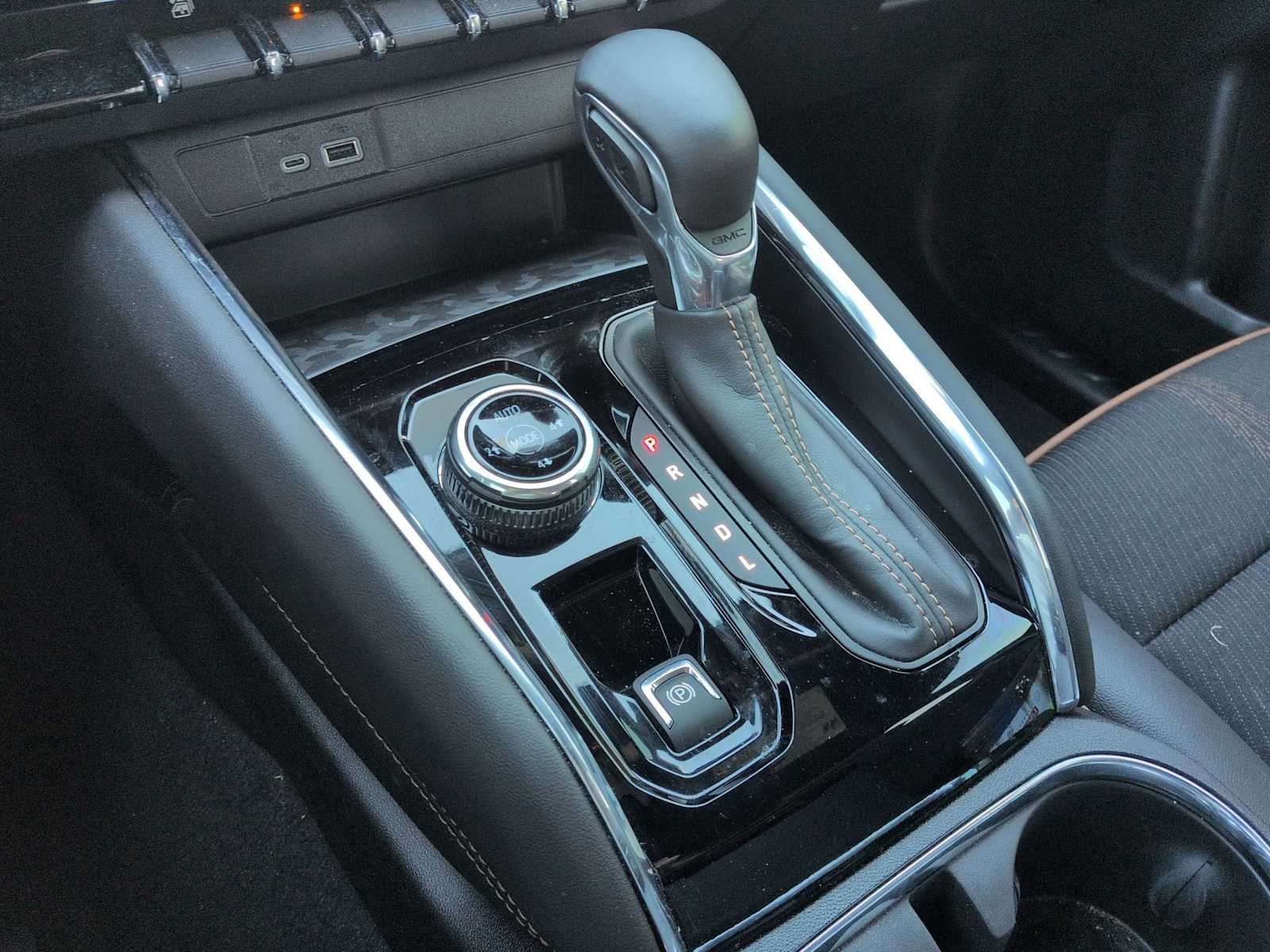 Thumbnail: 2024 GMC Canyon - 33