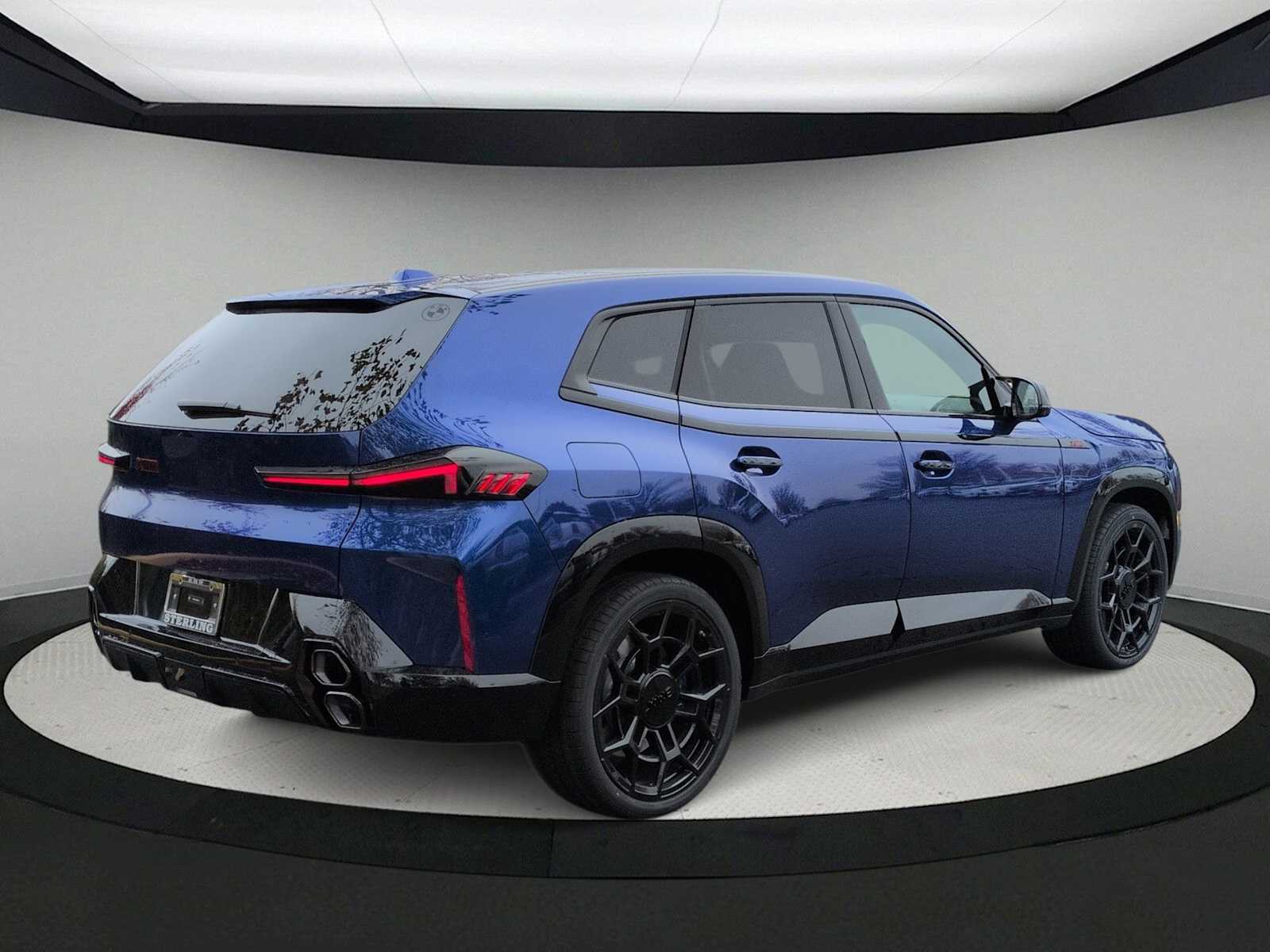 Thumbnail: 2026 BMW XM - 8