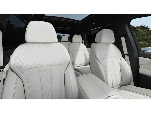 Thumbnail: 2026 BMW X7 - 11