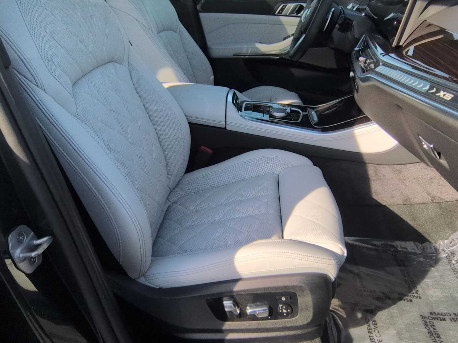 Thumbnail: 2026 BMW X5 - 24