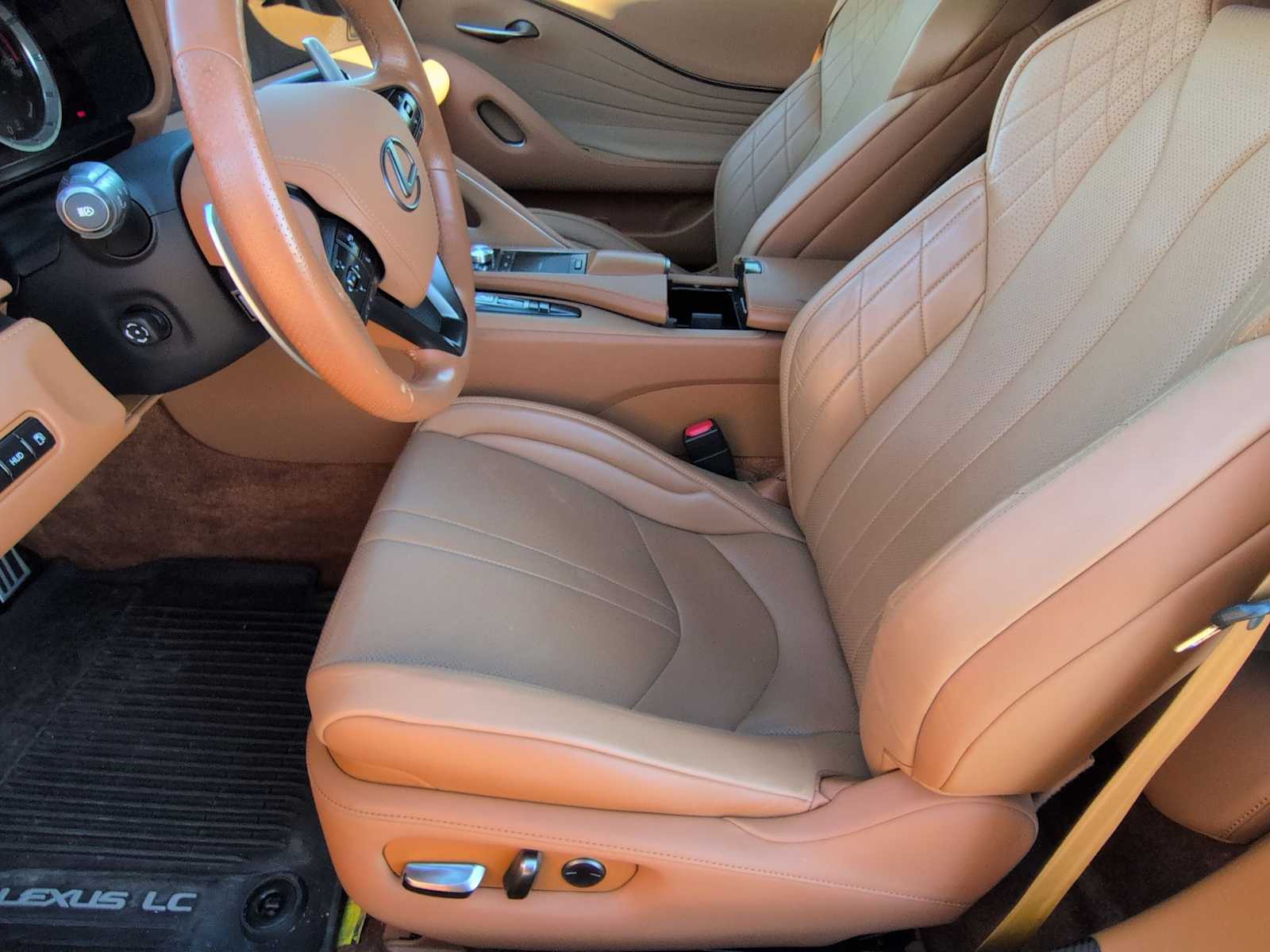 Thumbnail: 2021 Lexus LC - 16